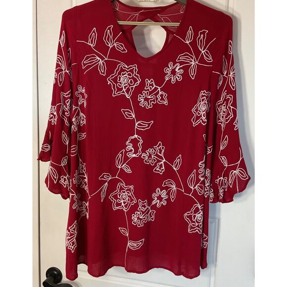 Davina Red Tunic White Embroidery Bell Sleeve Key Hole Back Loose Top 0X (10-12) - Picture 1 of 7